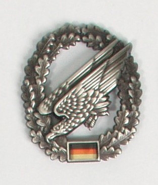 Abbildung: Bundeswehr Barettabzeichen Metall Fallschirmjäger