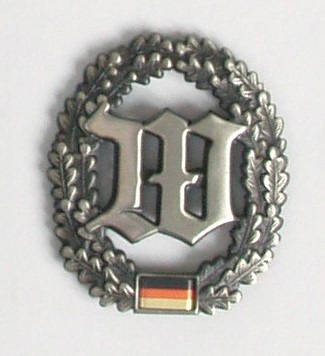 Abbildung: BW Barettabzeichen Metall Wachbataillon